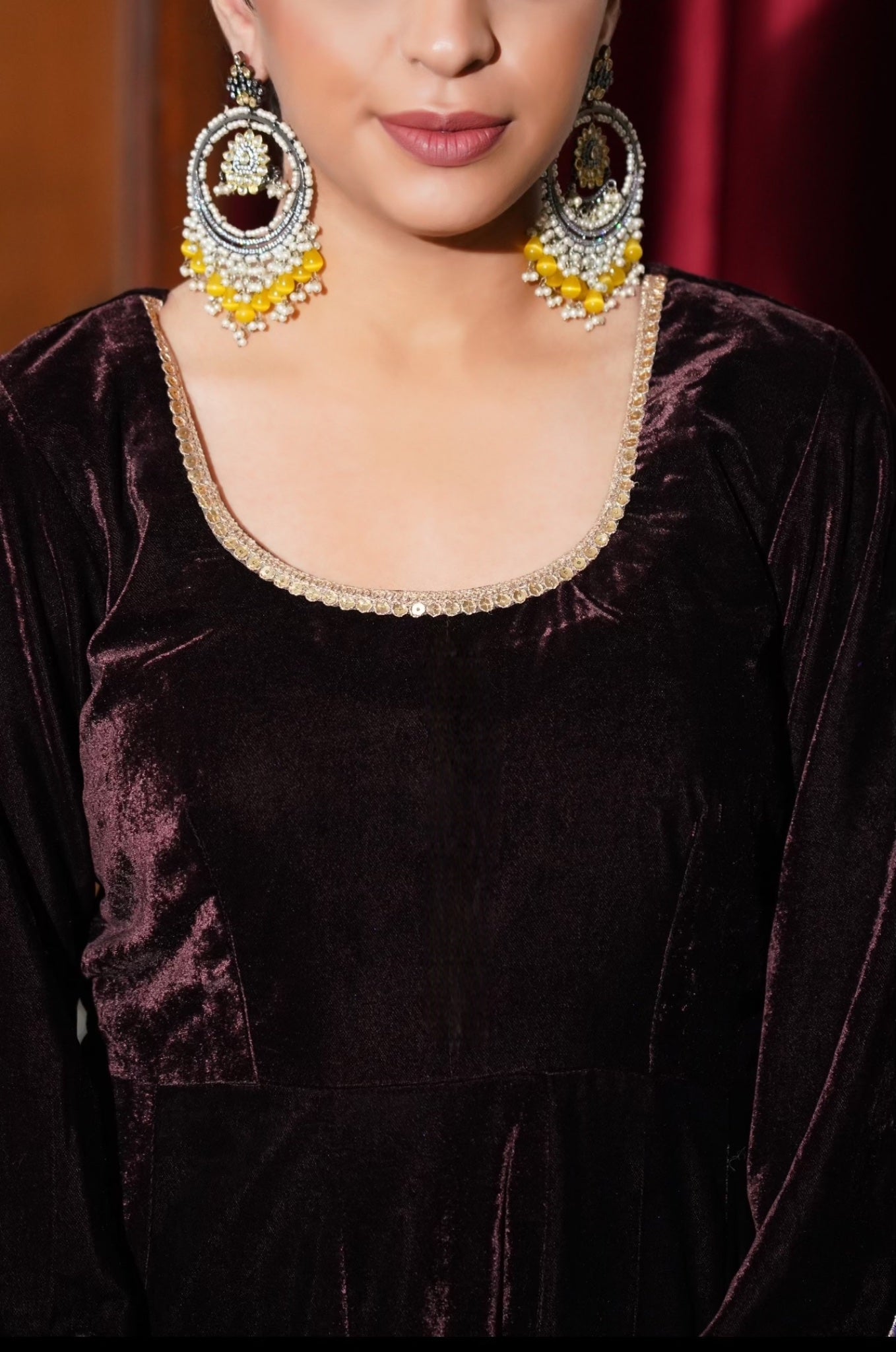 طقم أناركلي مخملي بني من روحاني