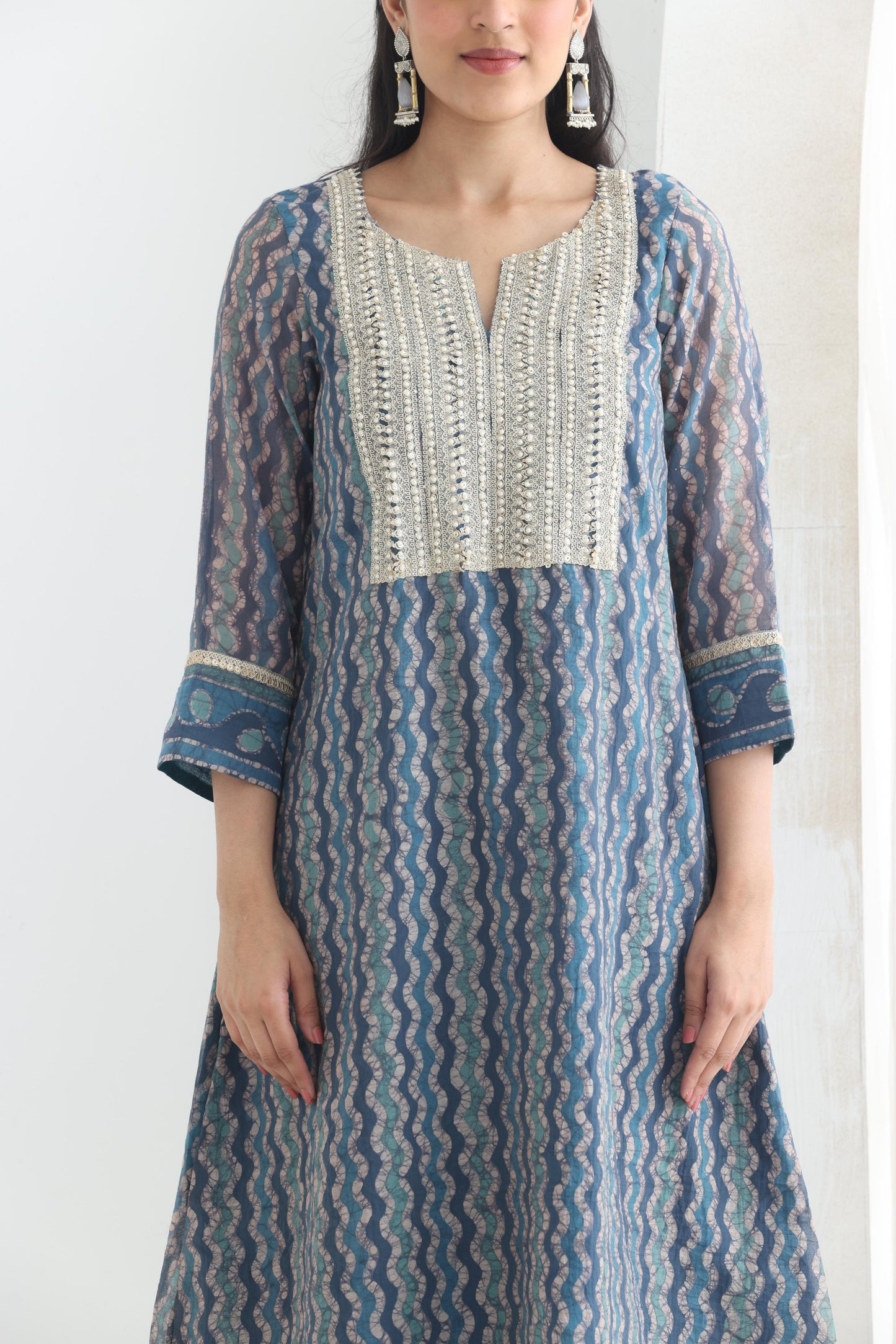 Kainaat - Blue Batik print chanderi Suit set