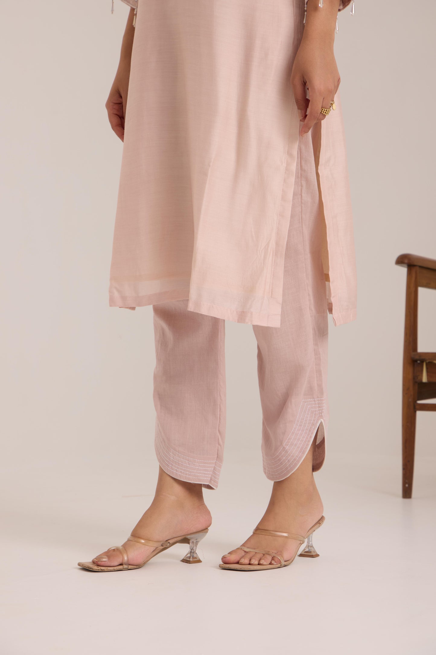 Kudrat - Pale pink Mul Suit set