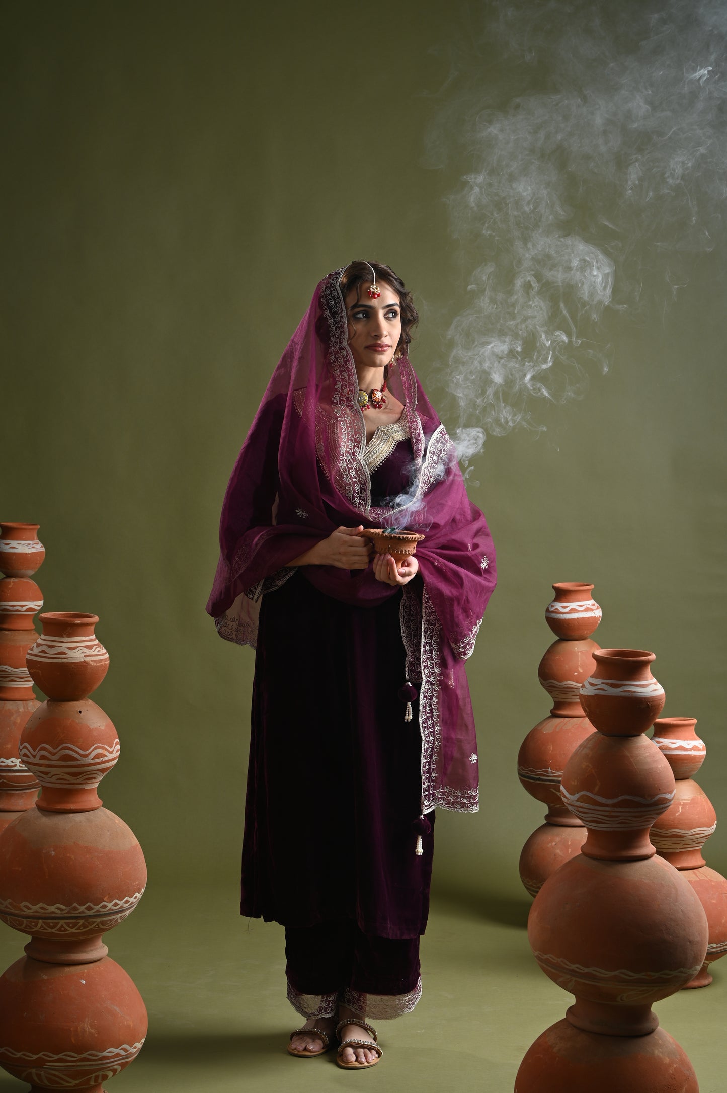 طقم بدلة مخملية أنايرا-واين