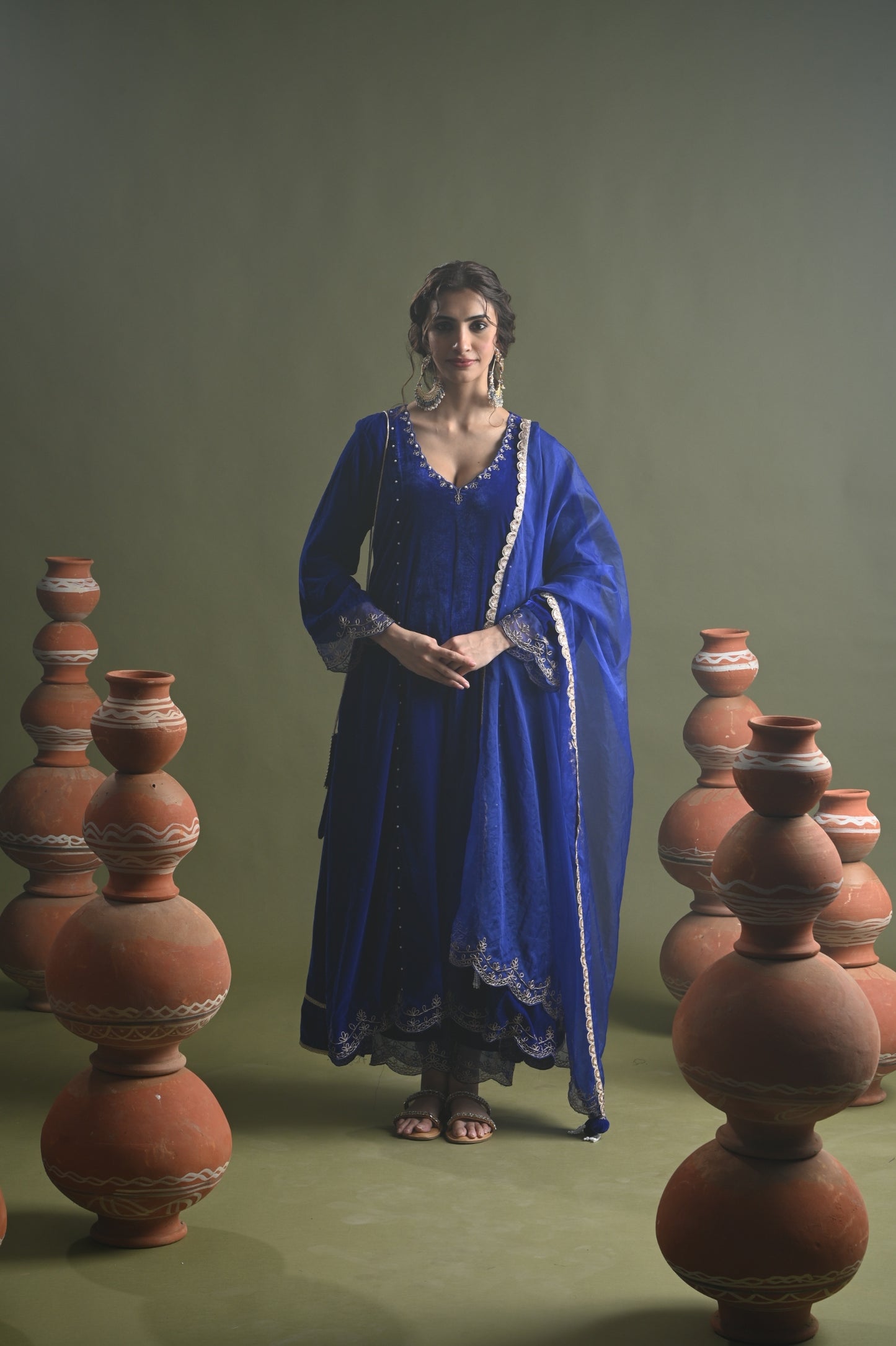MEHVISH -VELOURS BLEU ROYAL- ENSEMBLE ANARKALI