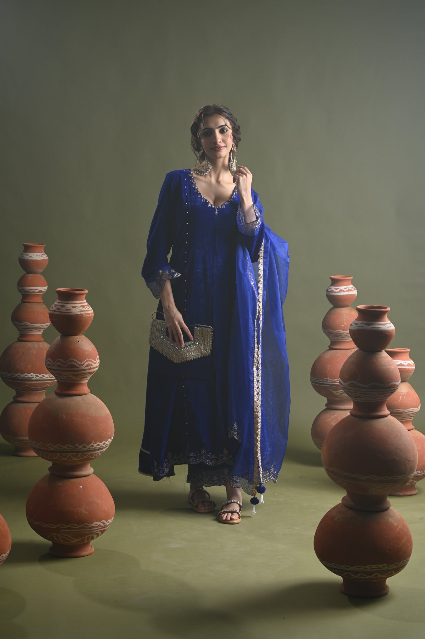 MEHVISH -VELOURS BLEU ROYAL- ENSEMBLE ANARKALI
