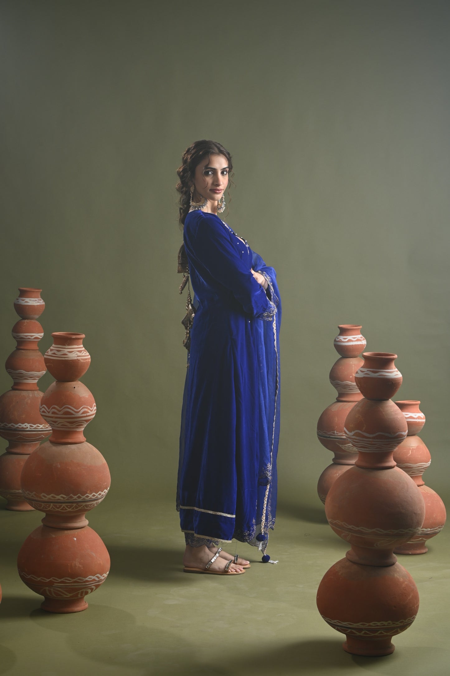 MEHVISH -VELOURS BLEU ROYAL- ENSEMBLE ANARKALI