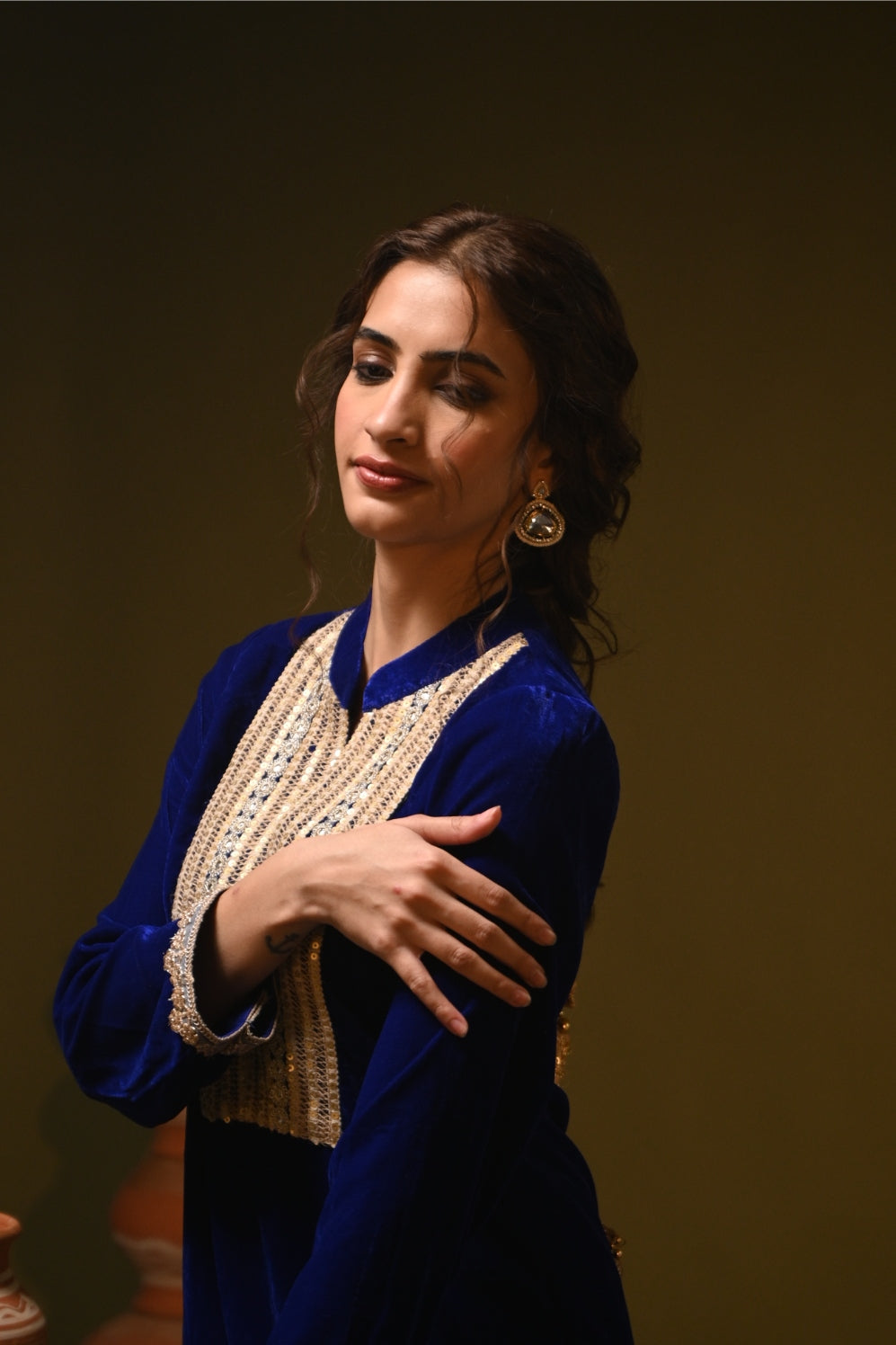 INAYA-ENSEMBLE DE COSTUME VELOURS BLEU ROYAL -SHARARA
