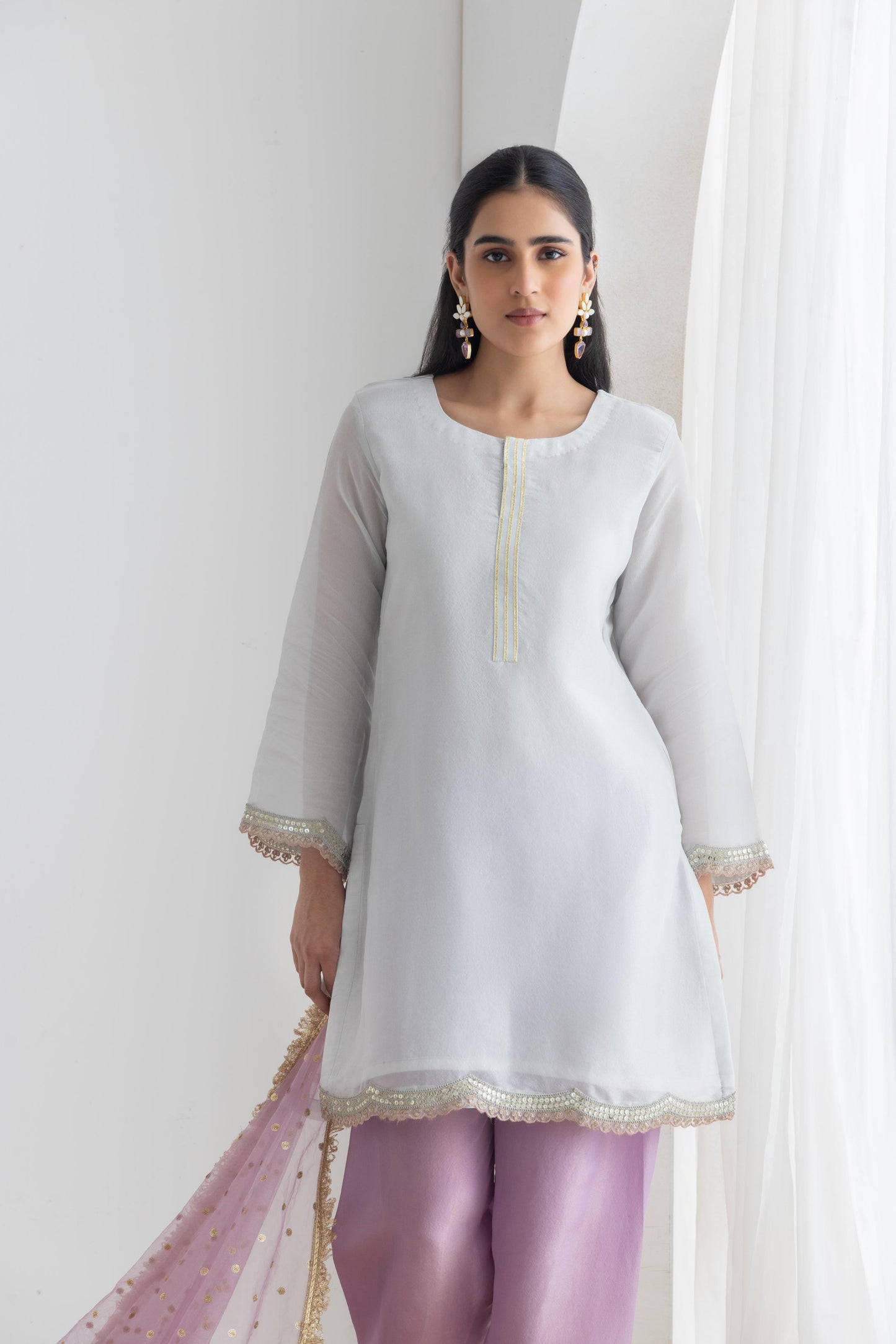 طقم بدلة كاليدار باللون البني الفول السوداني من براكريتي