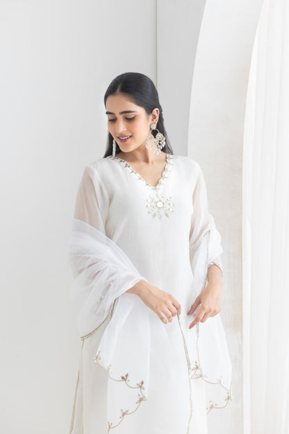 Anura -White Mirror Emb Suit Set