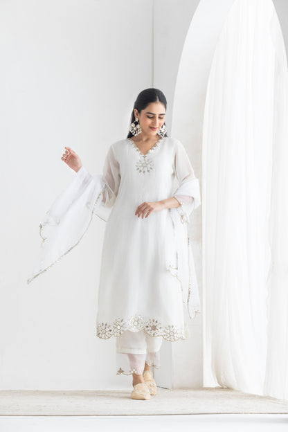 Anura -White Mirror Emb Suit Set