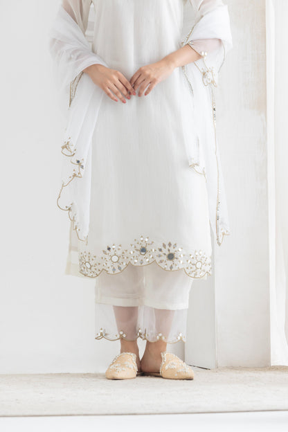 Anura -White Mirror Emb Suit Set