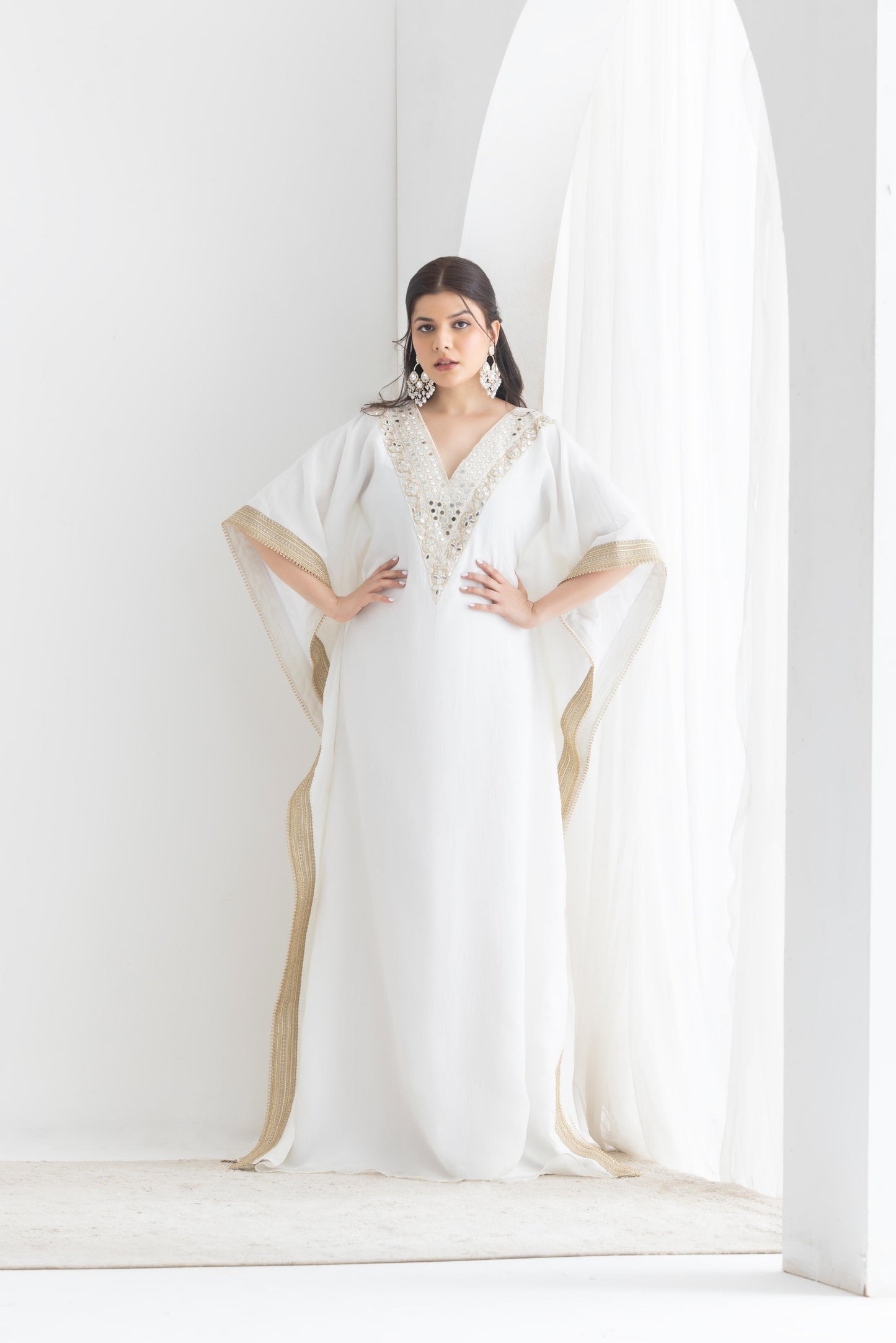 طقم بدلة كاليدار باللون البني الفول السوداني من براكريتي