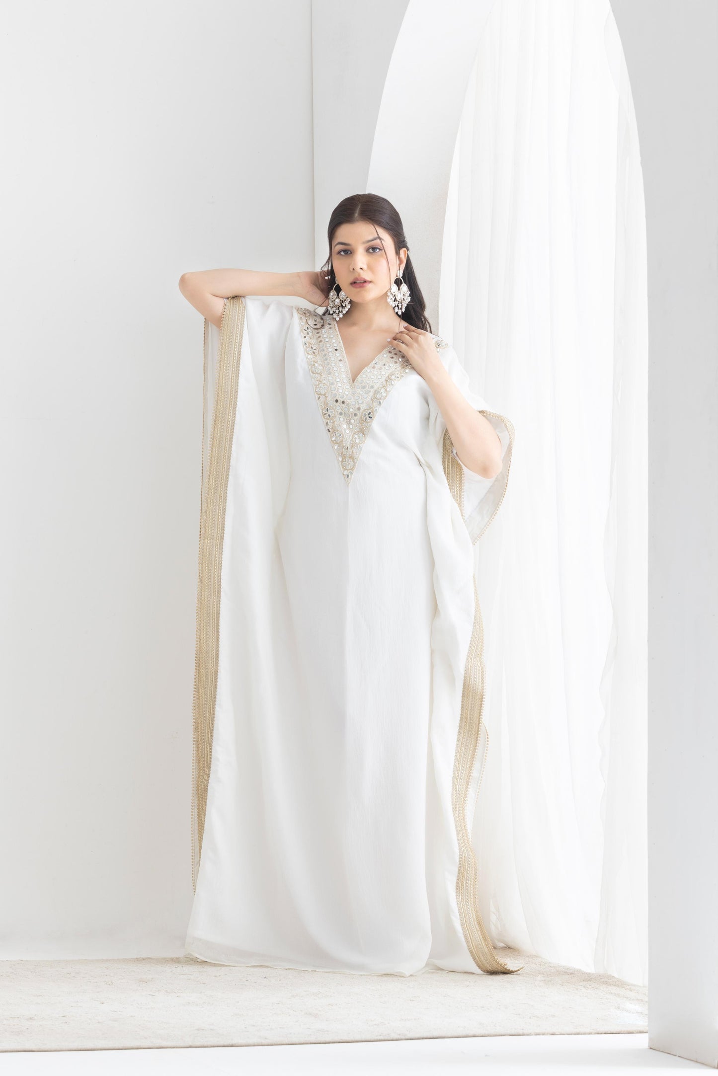 طقم بدلة كاليدار باللون البني الفول السوداني من براكريتي