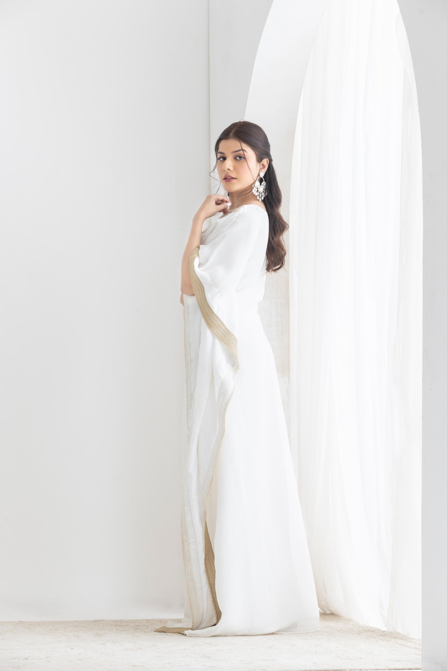 طقم بدلة كاليدار باللون البني الفول السوداني من براكريتي