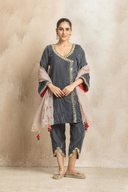 Swaryani - Suit Velvet suit set