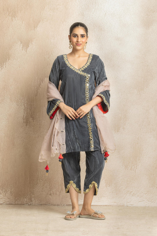 Swaryani - Suit Velvet suit set