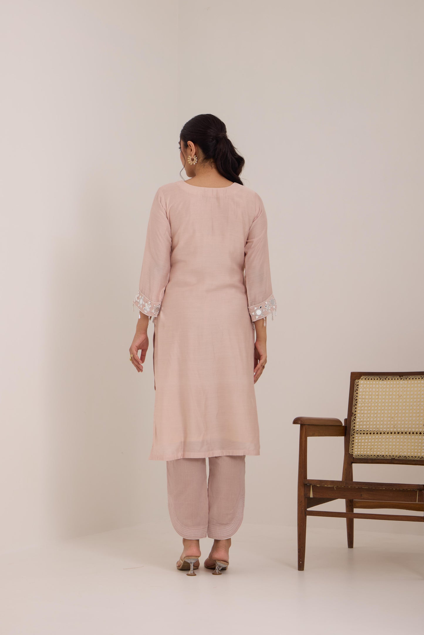 Kudrat - Pale pink Mul Suit set
