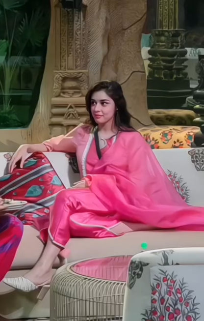 Eisha Singh in Nargis Pink Suit Set