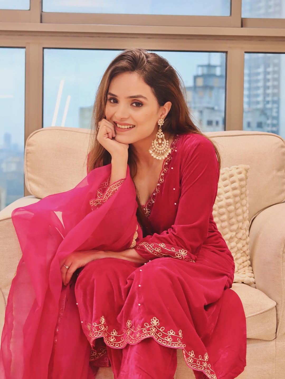 MEHVISH -VELOURS BLEU ROYAL- ENSEMBLE ANARKALI