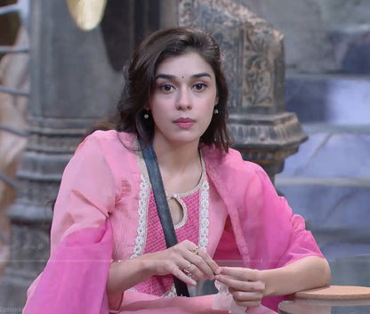 Eisha Singh in Nargis Pink Suit Set