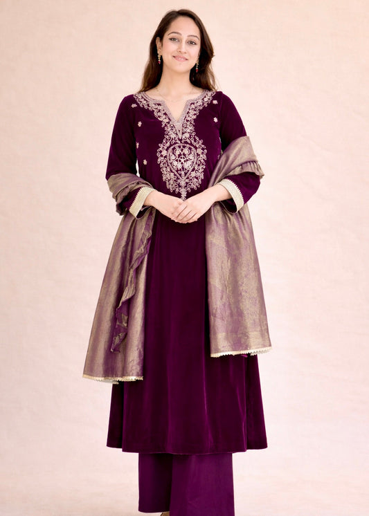 Bano Velvet Suit Set