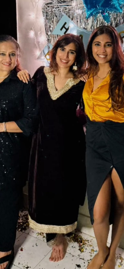 Akaasa Singh in Amina-Brown Velvet Suit Set