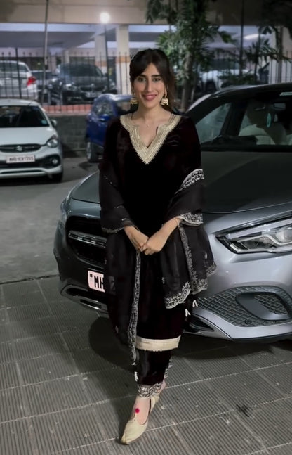 Akaasa Singh in Amina-Brown Velvet Suit Set