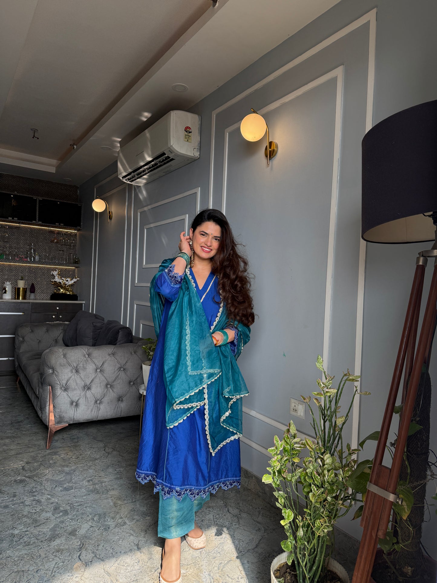 طقم بدلة شارفاني-رويال كاليدار الأزرق