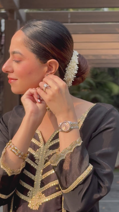Jasnoor Anand In Kaashi-Black Suit Set